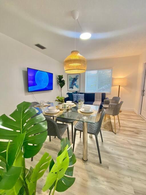 迈阿密Beautiful & Relax Family House 2/1- Free Parking别墅 外观 照片