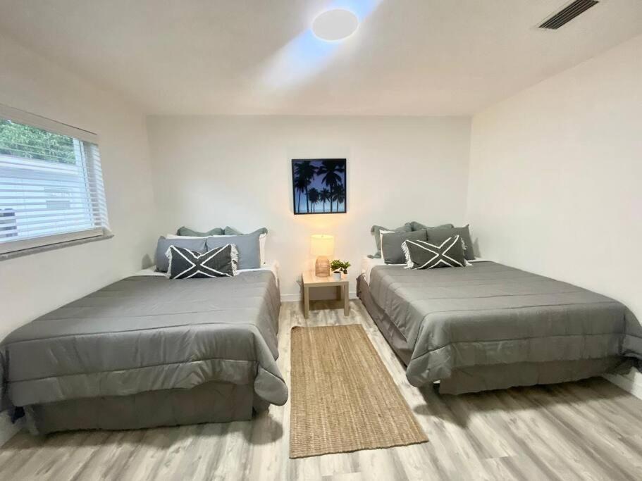 迈阿密Beautiful & Relax Family House 2/1- Free Parking别墅 外观 照片